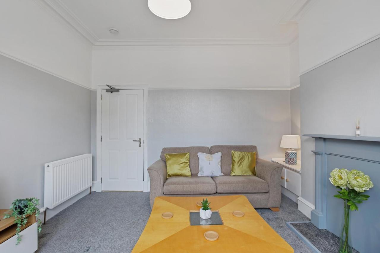 Lovely 3 Bedroom Apartment In Aberdeen Centre Kültér fotó